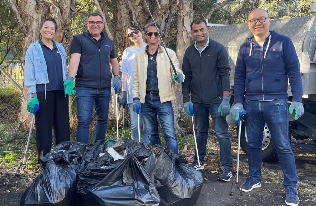 Delta Australia Pitches in to Clean Up Our Neighborhood