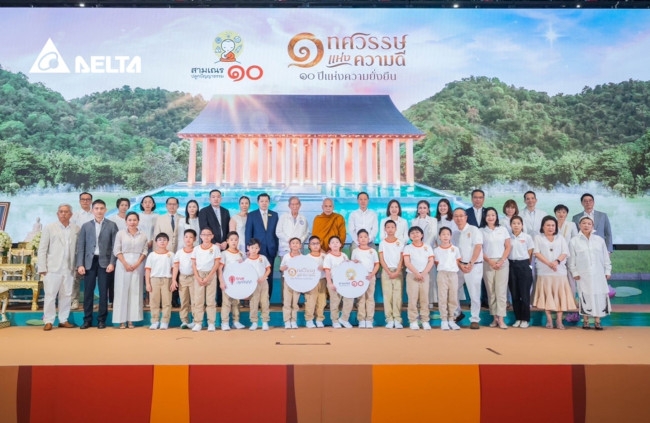 Delta Donates 100,000 Baht and NovoTouch Interactive Display to Support True Little Monk Thai Realit
