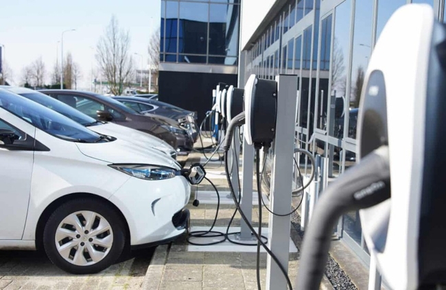 DeltaGrid® EVM Smart Charging Solution Helps a 35-Year-Old Office in the Netherlands Transition to t