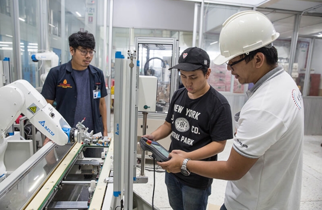 Experiencing Real-World Engineering at the Delta Automation Internship Program