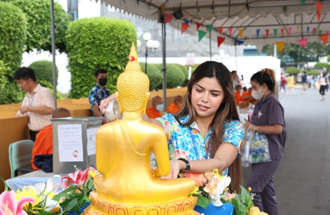 Sharing Thai New Year Songkran Blessings at Delta Thailand - 360 DET Bi ...